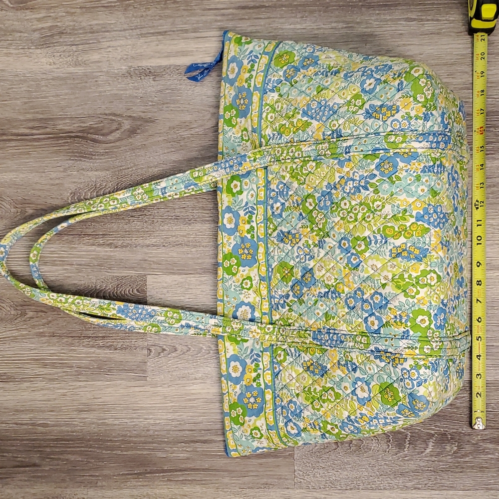 Vera Bradley Miller bag in english meadow EUC